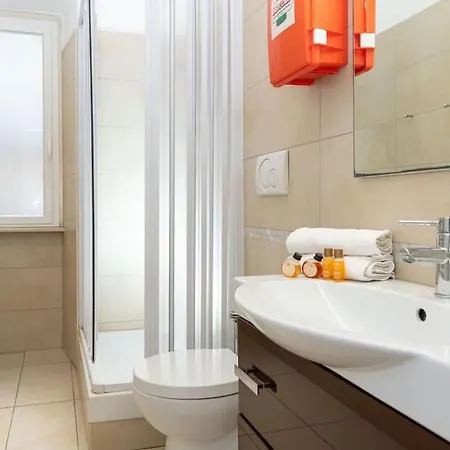 Big Flat In The Heart Of Trastevere 4 Bedrooms 3 Bath Apartment *