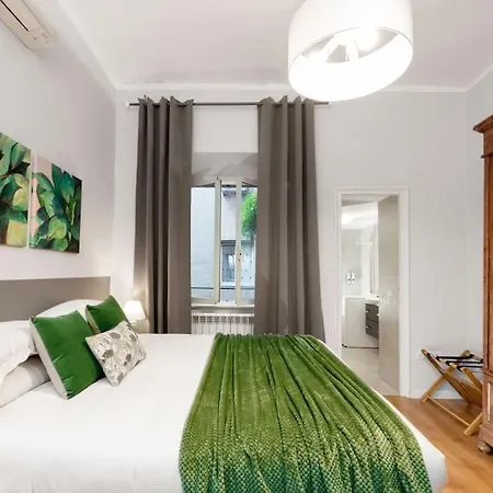 Big Flat In The Heart Of Trastevere 4 Bedrooms 3 Bath Apartment *