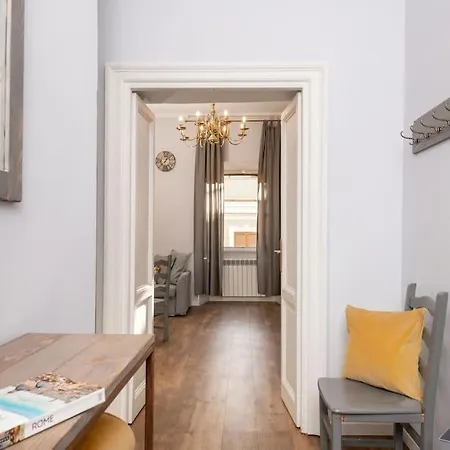 Big Flat In The Heart Of Trastevere 4 Bedrooms 3 Bath Apartment Rome